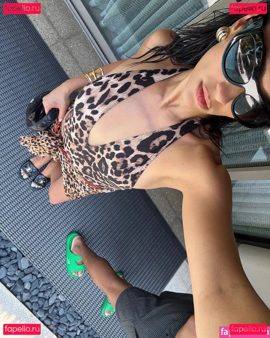 Shay Mitchell Onlyfans Photo Gallery 