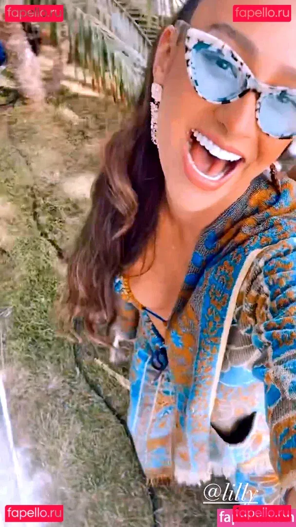 Shay Mitchell Onlyfans Photo Gallery 