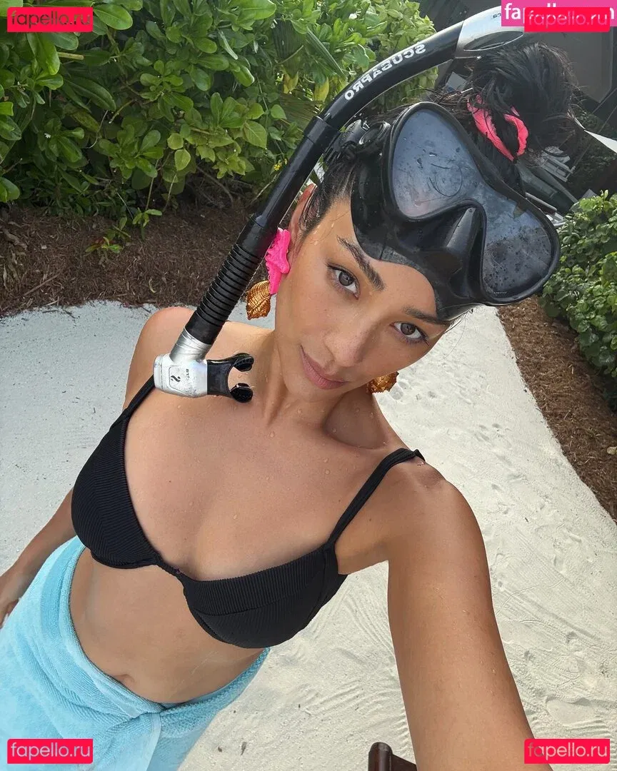 Shay Mitchell Onlyfans Photo Gallery 