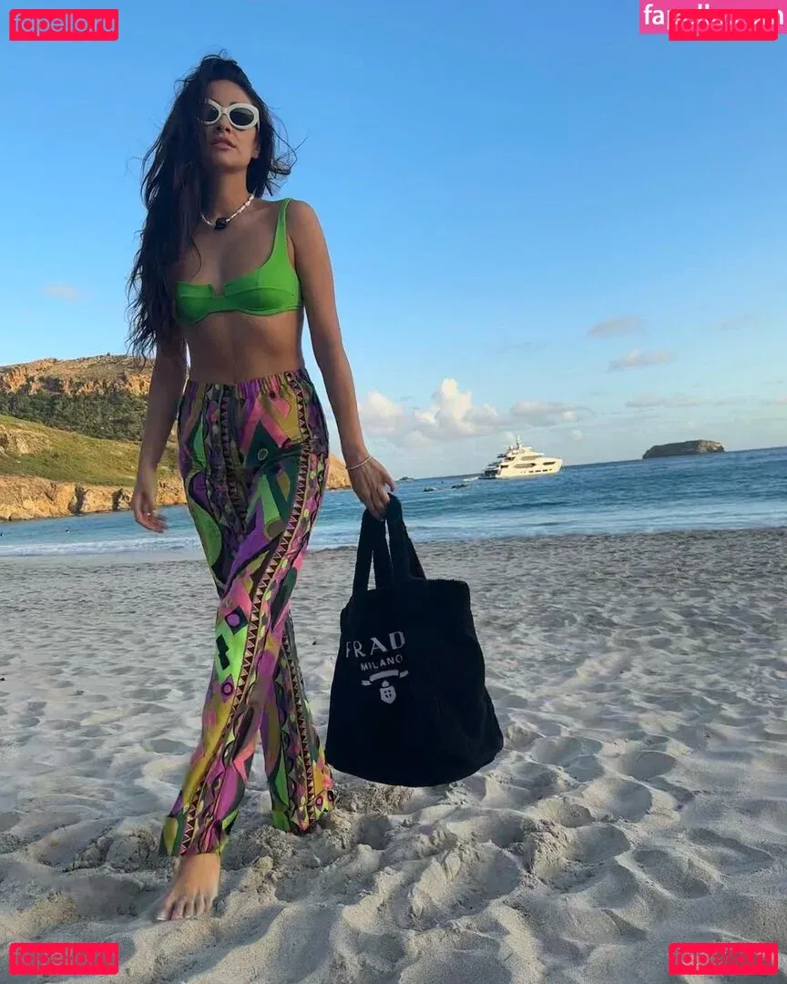 Shay Mitchell Onlyfans Photo Gallery 