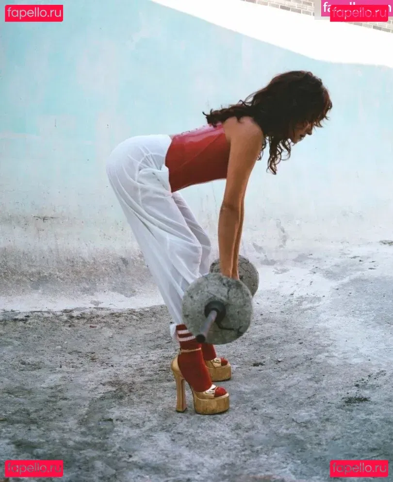 Shay Mitchell Onlyfans Photo Gallery 