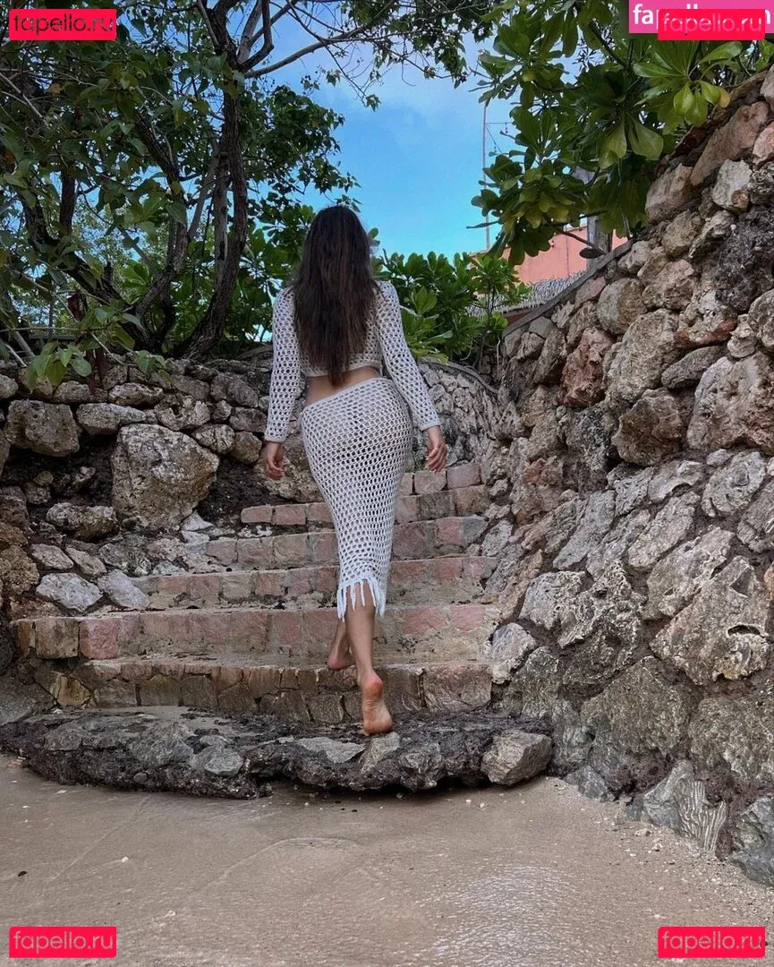 Shay Mitchell Onlyfans Photo Gallery 