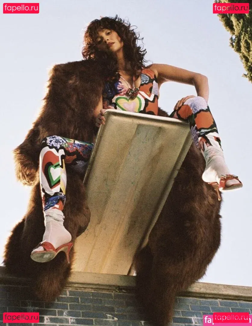 Shay Mitchell Onlyfans Photo Gallery 