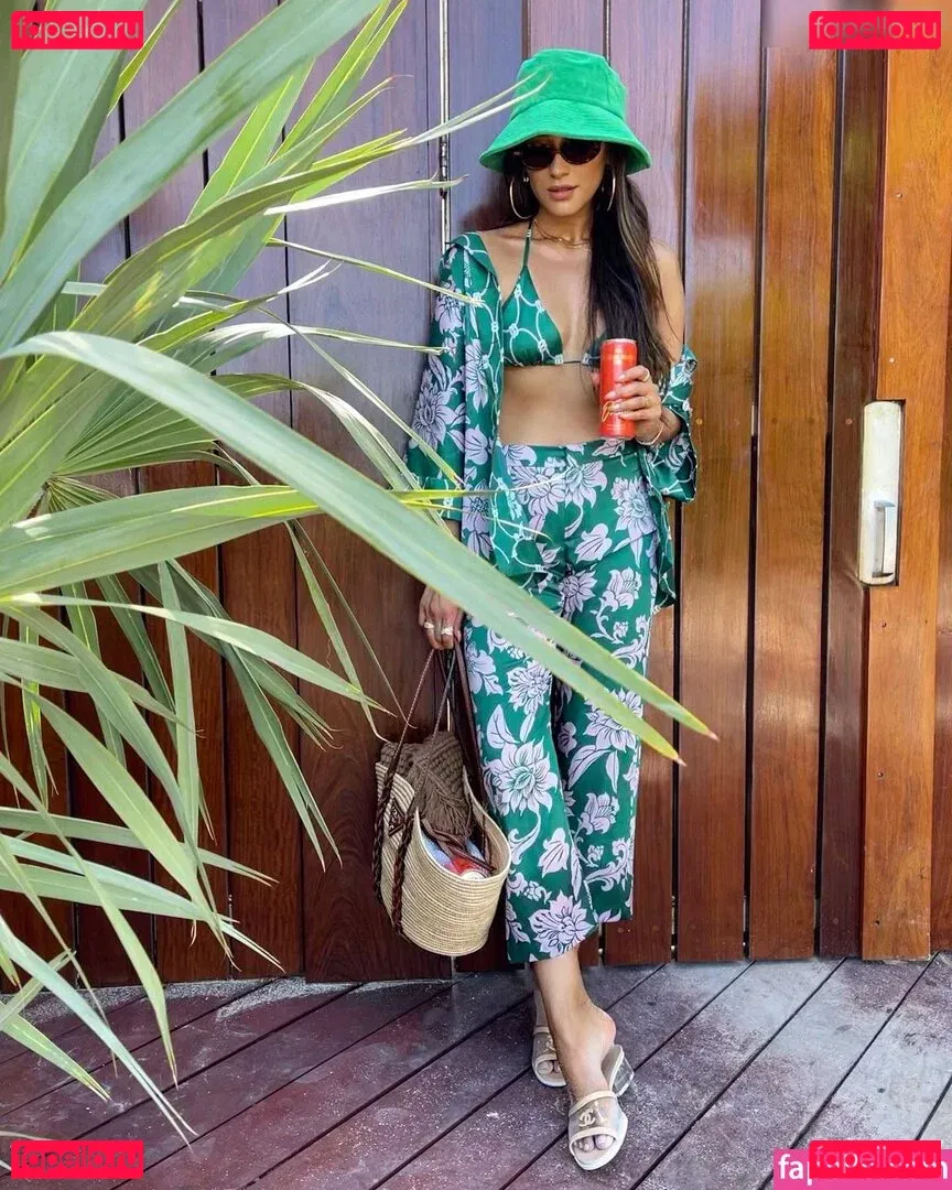 Shay Mitchell Onlyfans Photo Gallery 