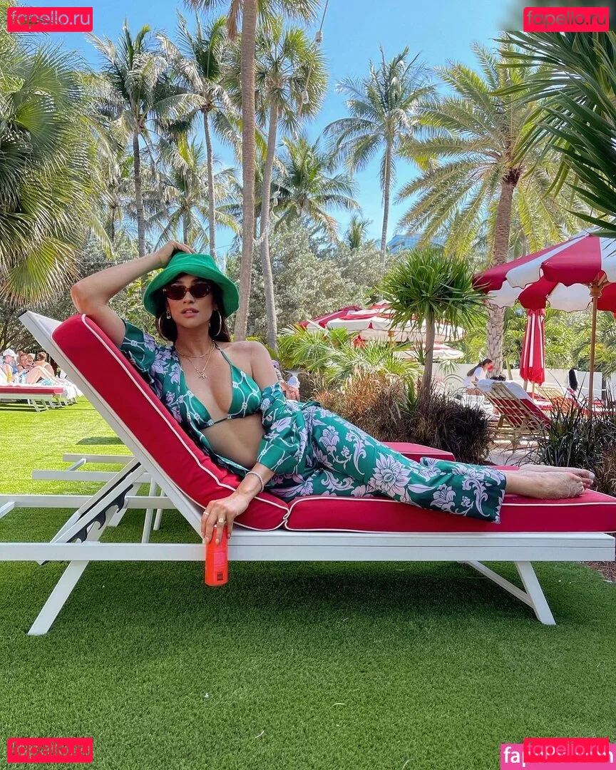 Shay Mitchell Onlyfans Photo Gallery 