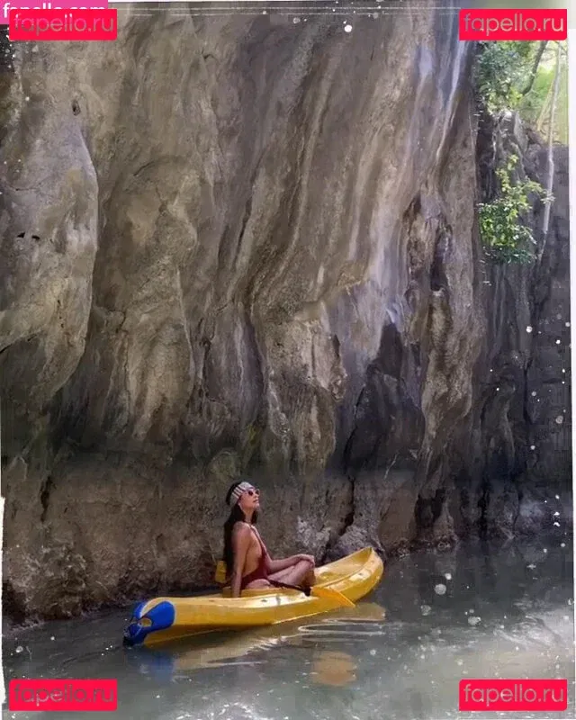 Shay Mitchell Onlyfans Photo Gallery 