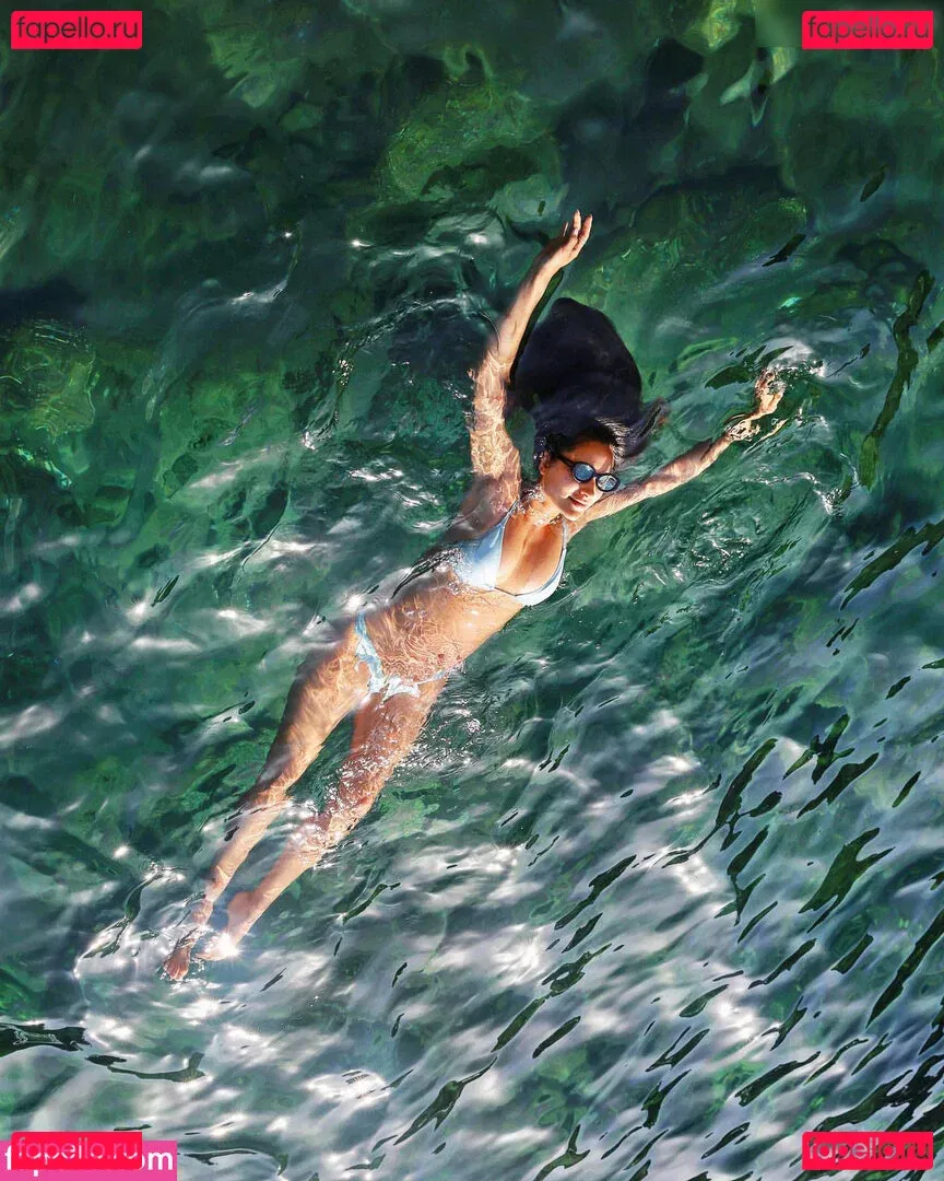 Shay Mitchell Onlyfans Photo Gallery 