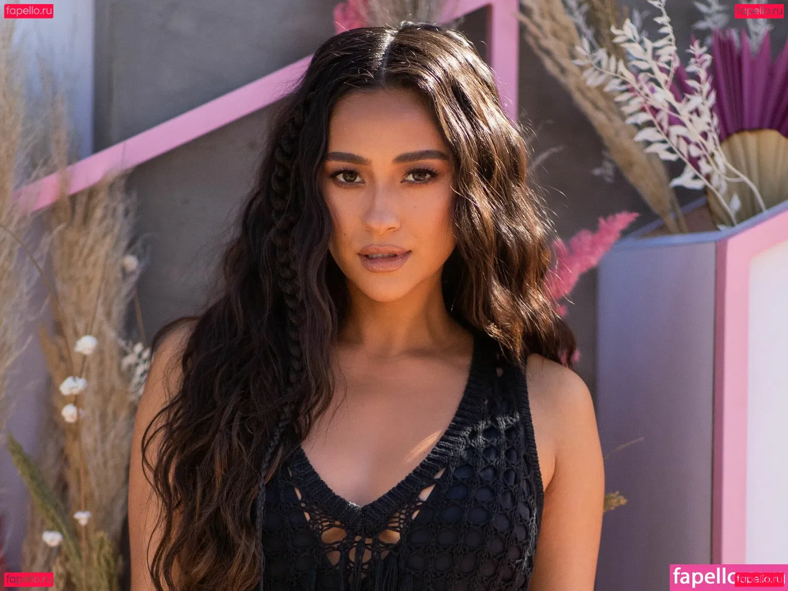 Shay Mitchell Onlyfans Photo Gallery 