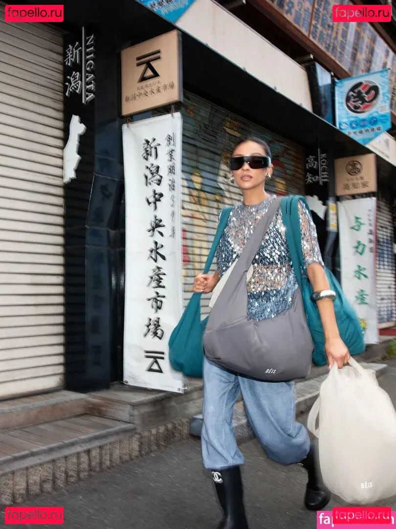 Shay Mitchell Onlyfans Photo Gallery 