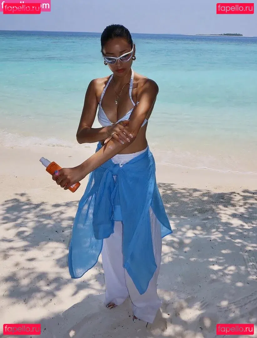 Shay Mitchell Onlyfans Photo Gallery 