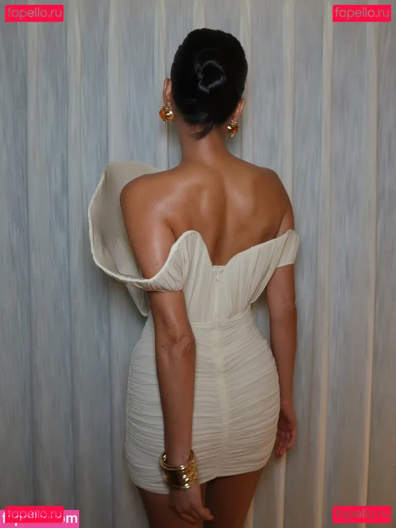 Shay Mitchell Onlyfans Photo Gallery 