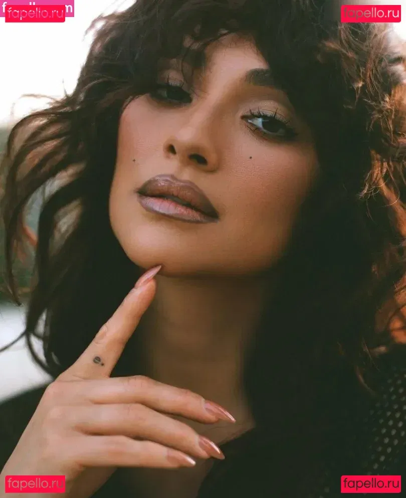 Shay Mitchell Onlyfans Photo Gallery 