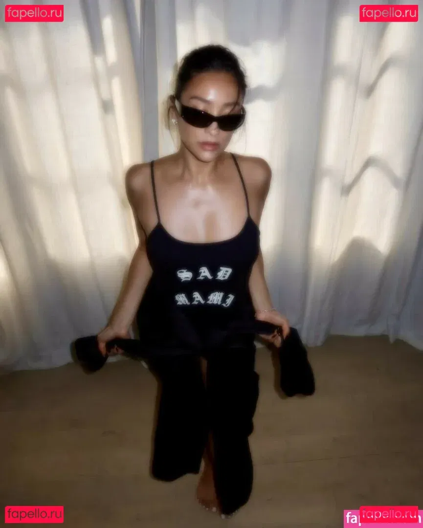 Shay Mitchell Onlyfans Photo Gallery 