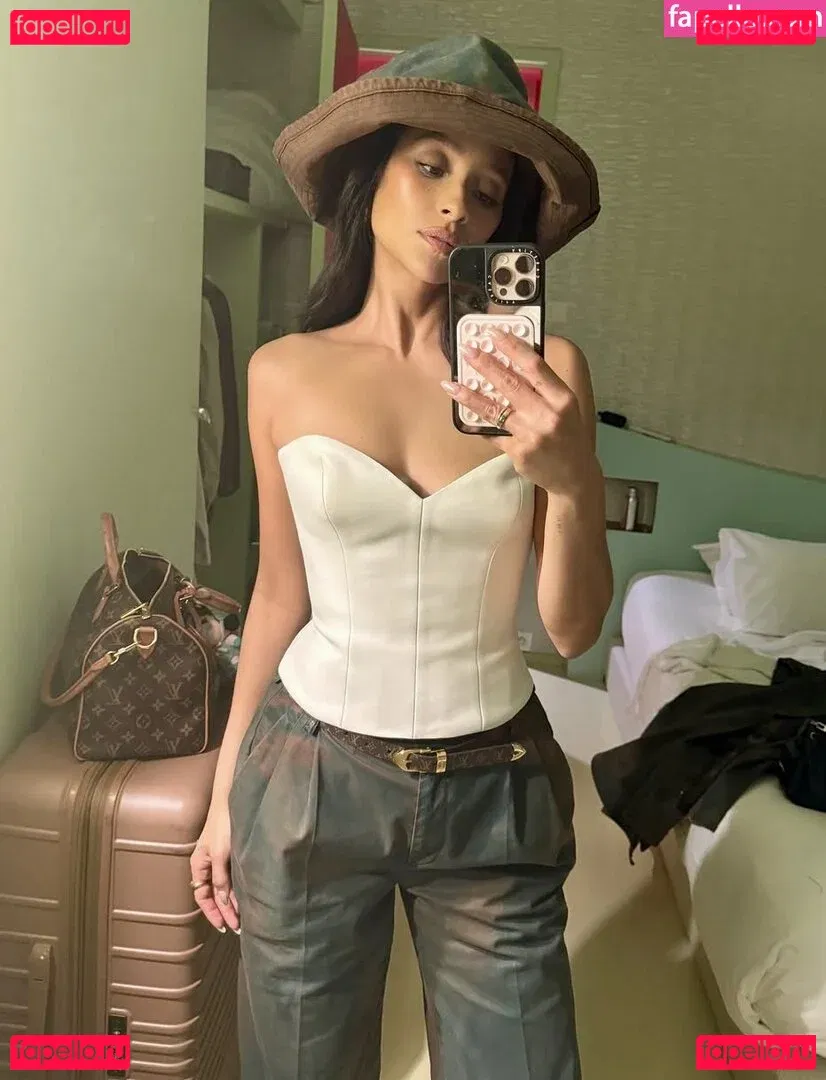 Shay Mitchell Onlyfans Photo Gallery 