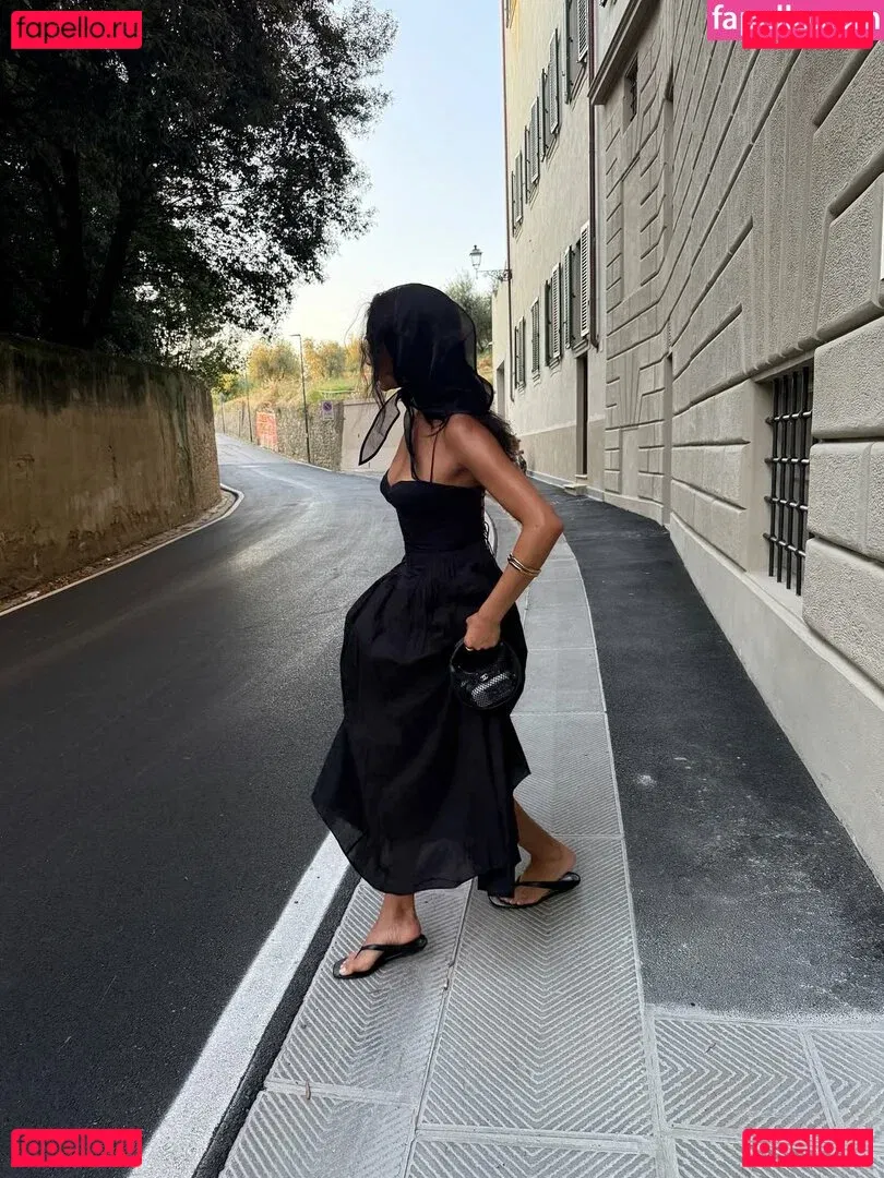 Shay Mitchell Onlyfans Photo Gallery 