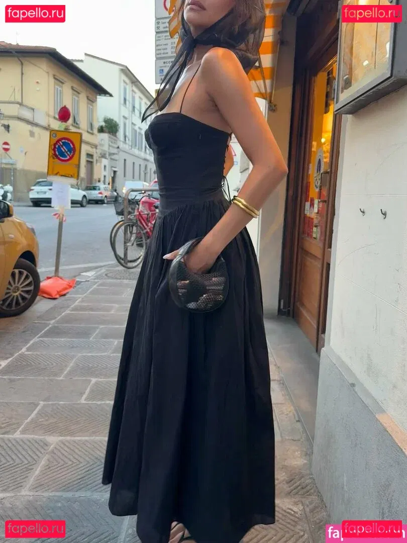 Shay Mitchell Onlyfans Photo Gallery 