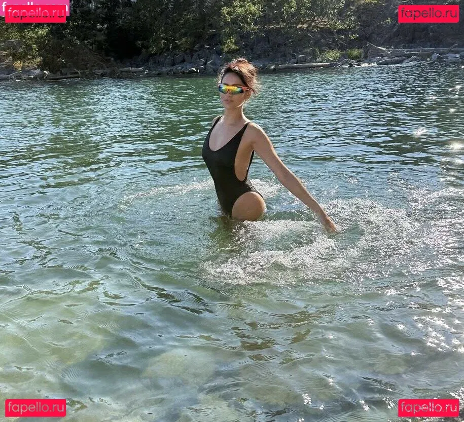 Shay Mitchell Onlyfans Photo Gallery 