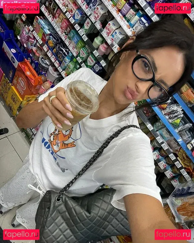 Shay Mitchell Onlyfans Photo Gallery 