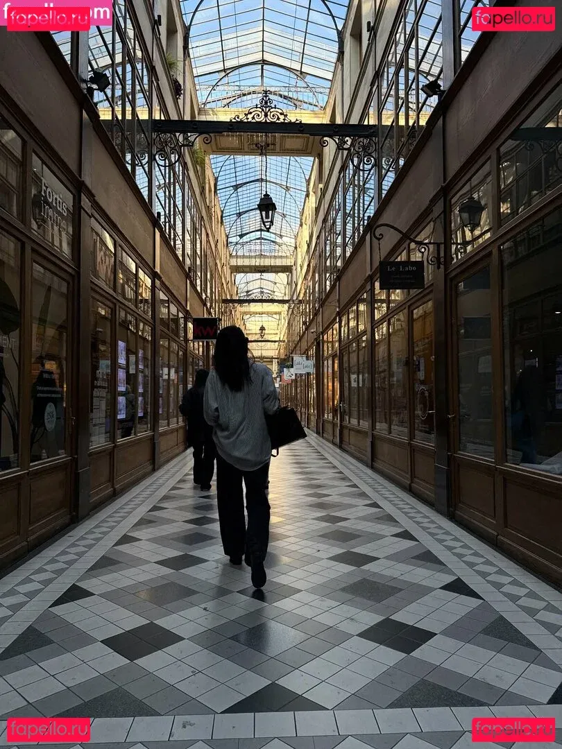 Shay Mitchell Onlyfans Photo Gallery 