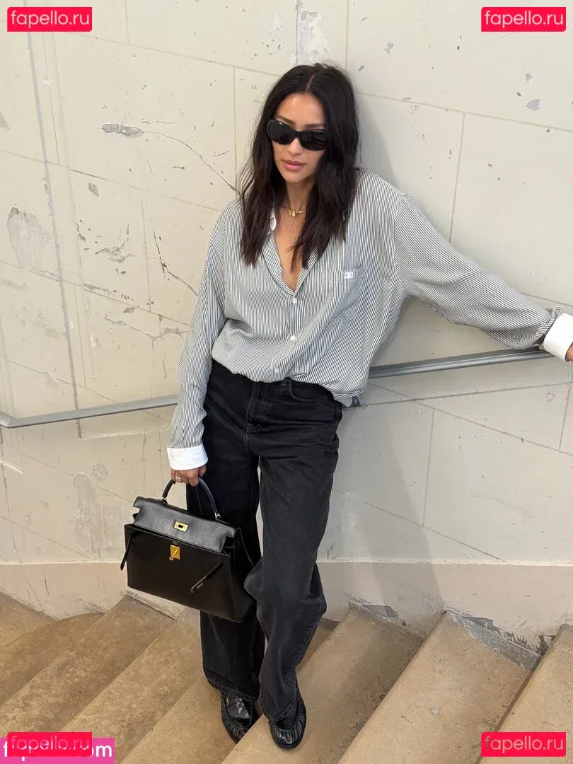 Shay Mitchell Onlyfans Photo Gallery 