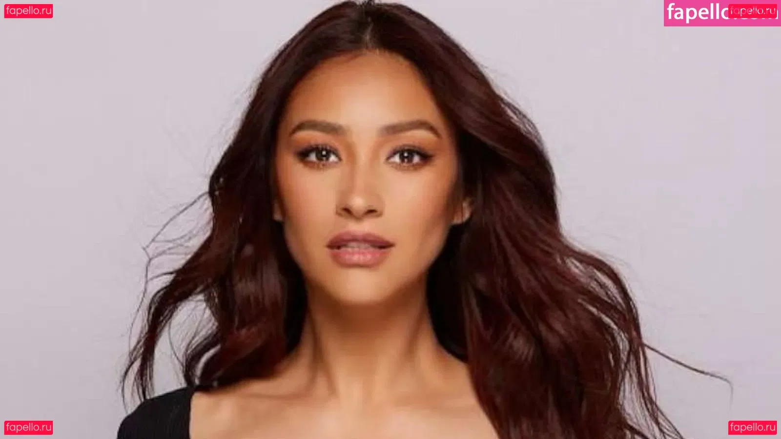 Shay Mitchell Onlyfans Photo Gallery 