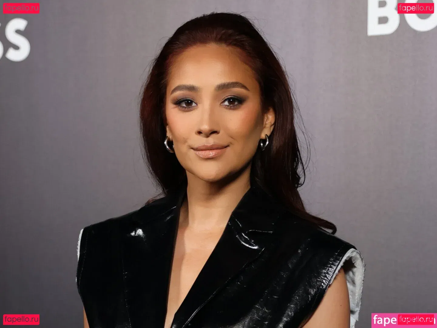 Shay Mitchell Onlyfans Photo Gallery 