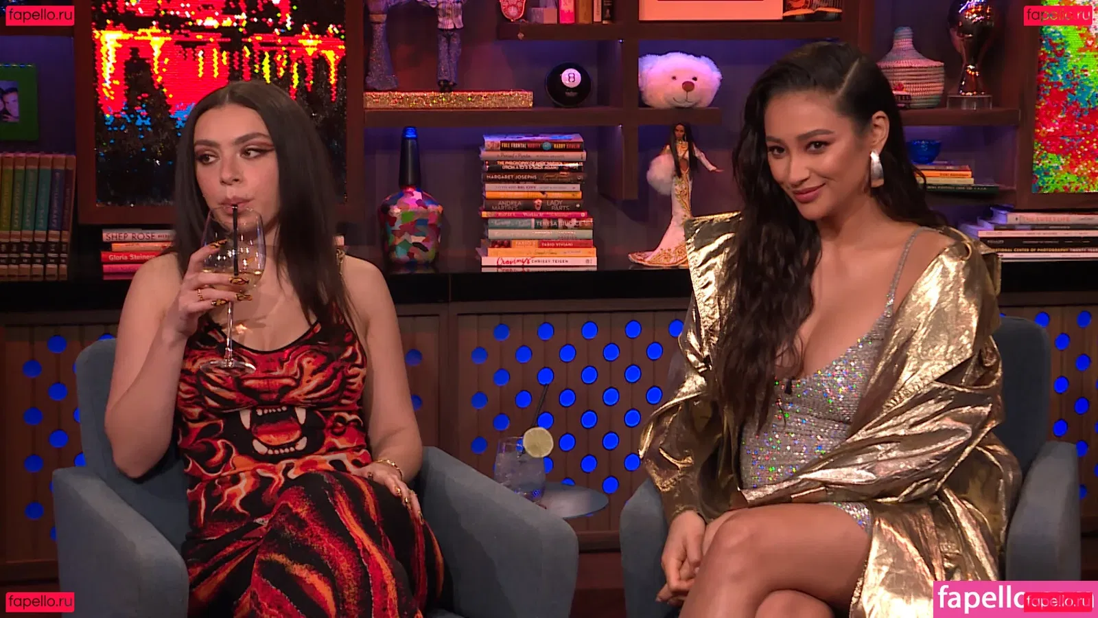 Shay Mitchell Onlyfans Photo Gallery 