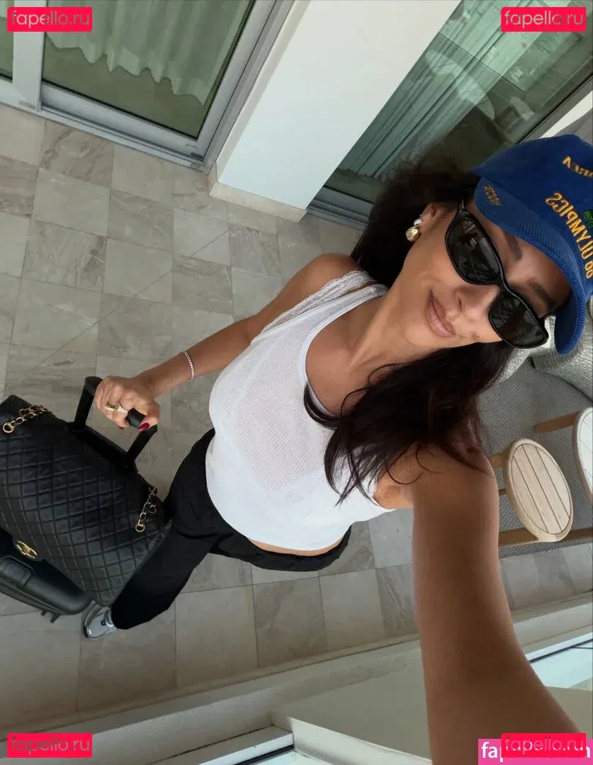 Shay Mitchell Onlyfans Photo Gallery 