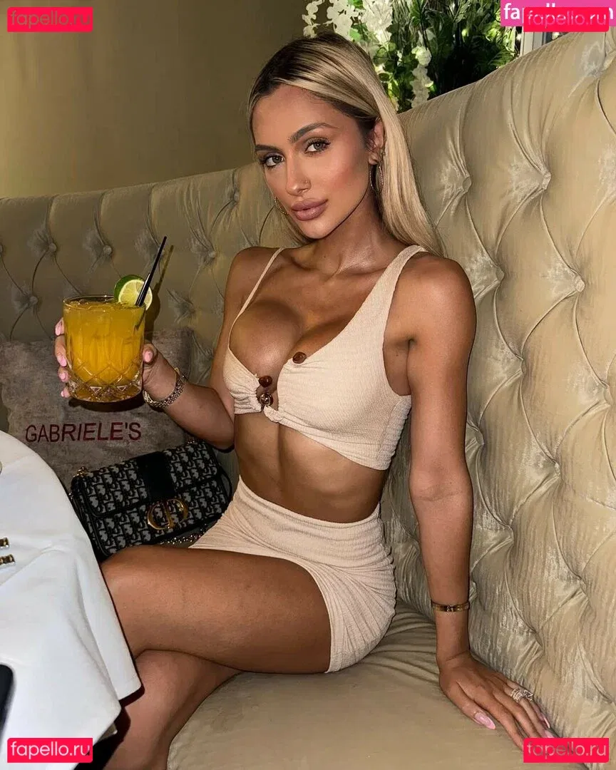 Gianna Wulff Onlyfans Photo Gallery 