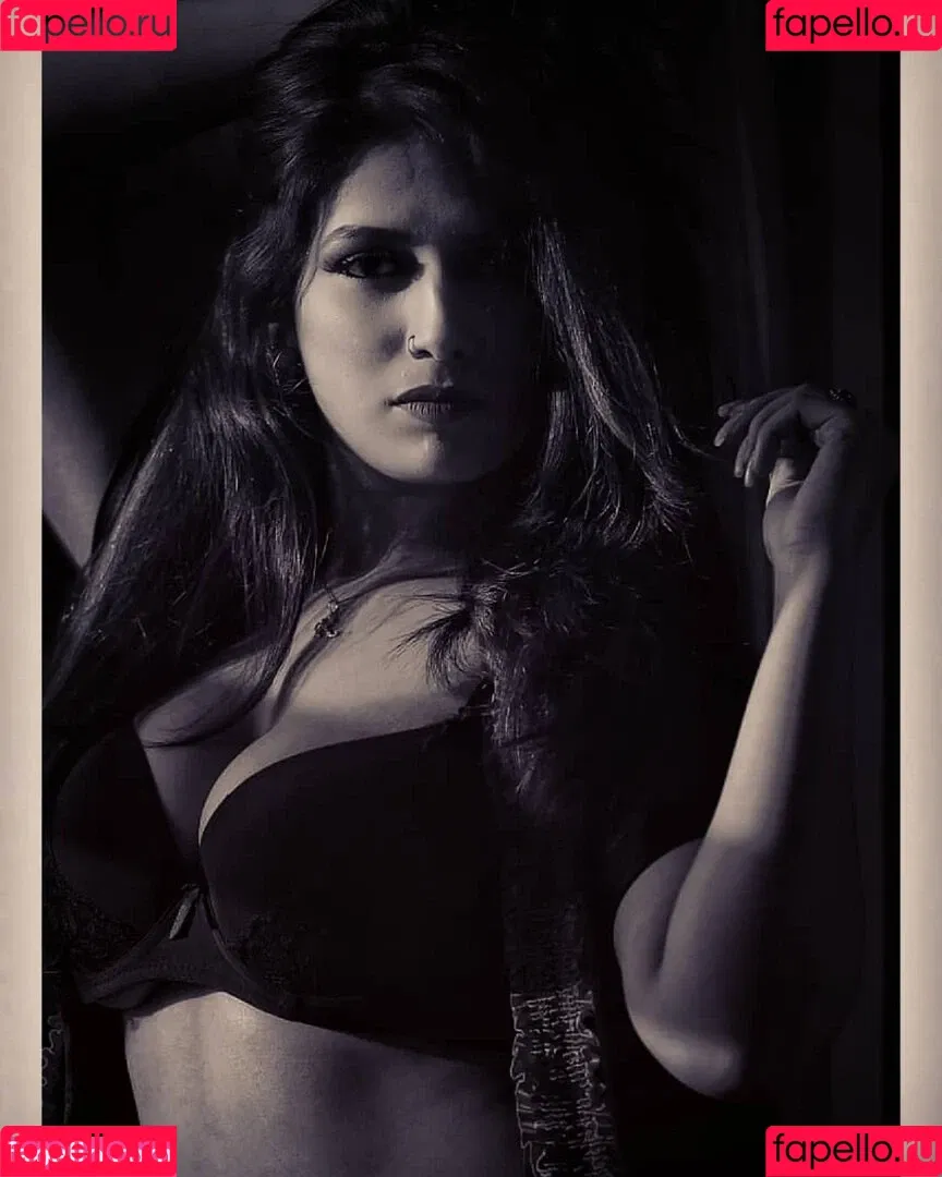 Rasha Kirmani Onlyfans Photo Gallery 