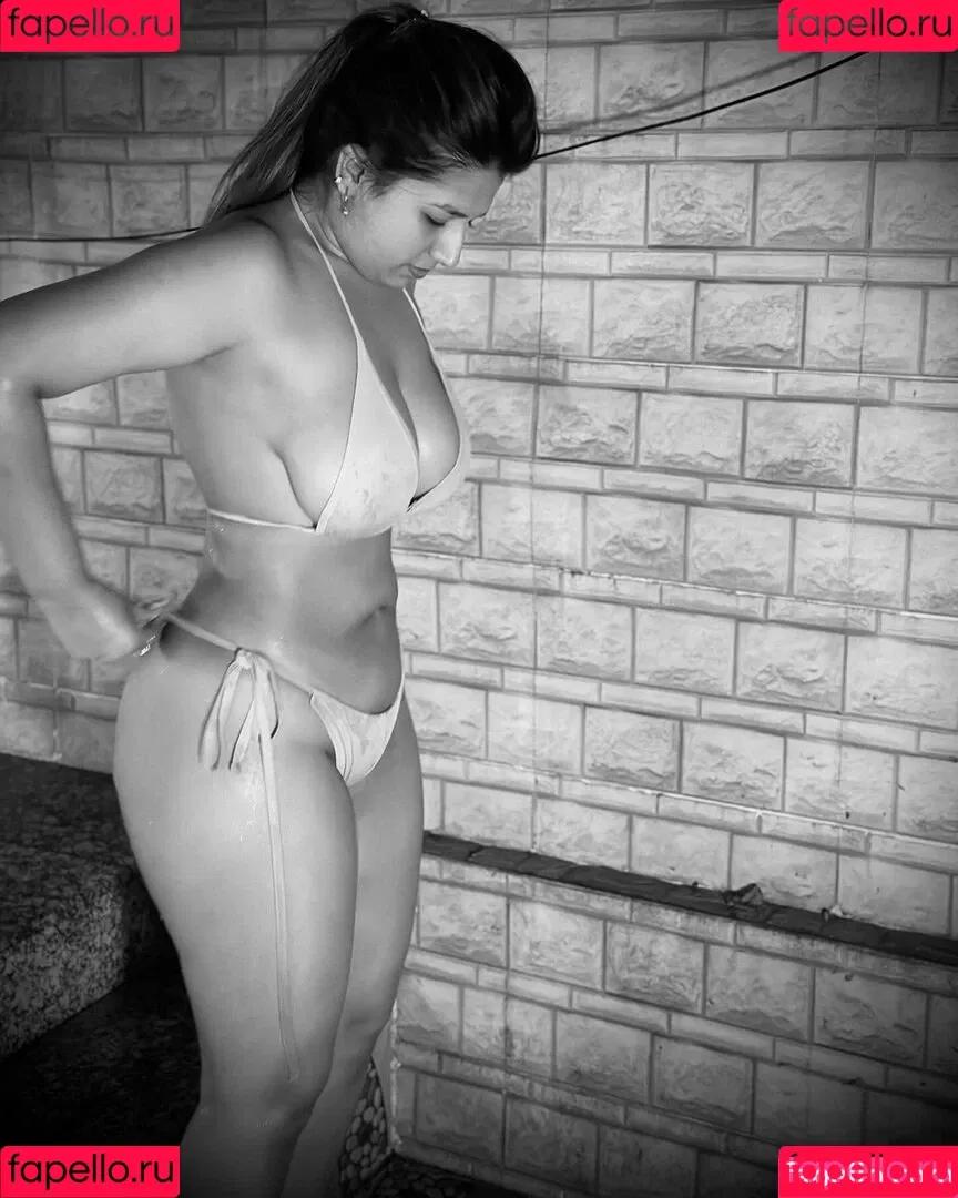 Rasha Kirmani Onlyfans Photo Gallery 