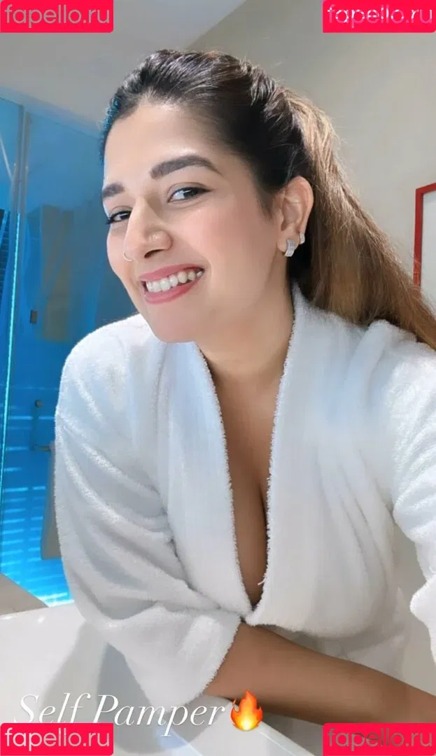 Rasha Kirmani Onlyfans Photo Gallery 