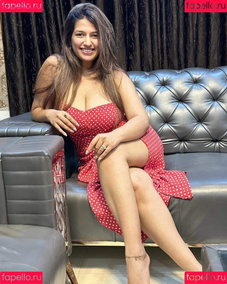 Rasha Kirmani Onlyfans Photo Gallery 