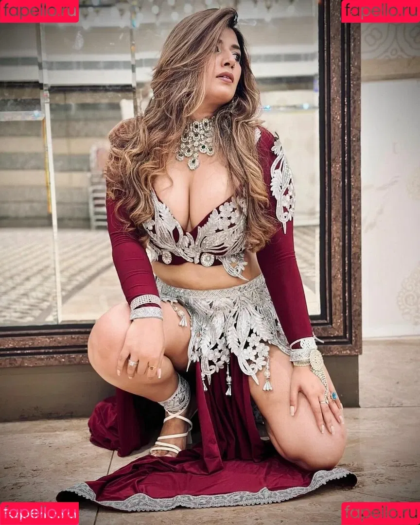 Rasha Kirmani Onlyfans Photo Gallery 