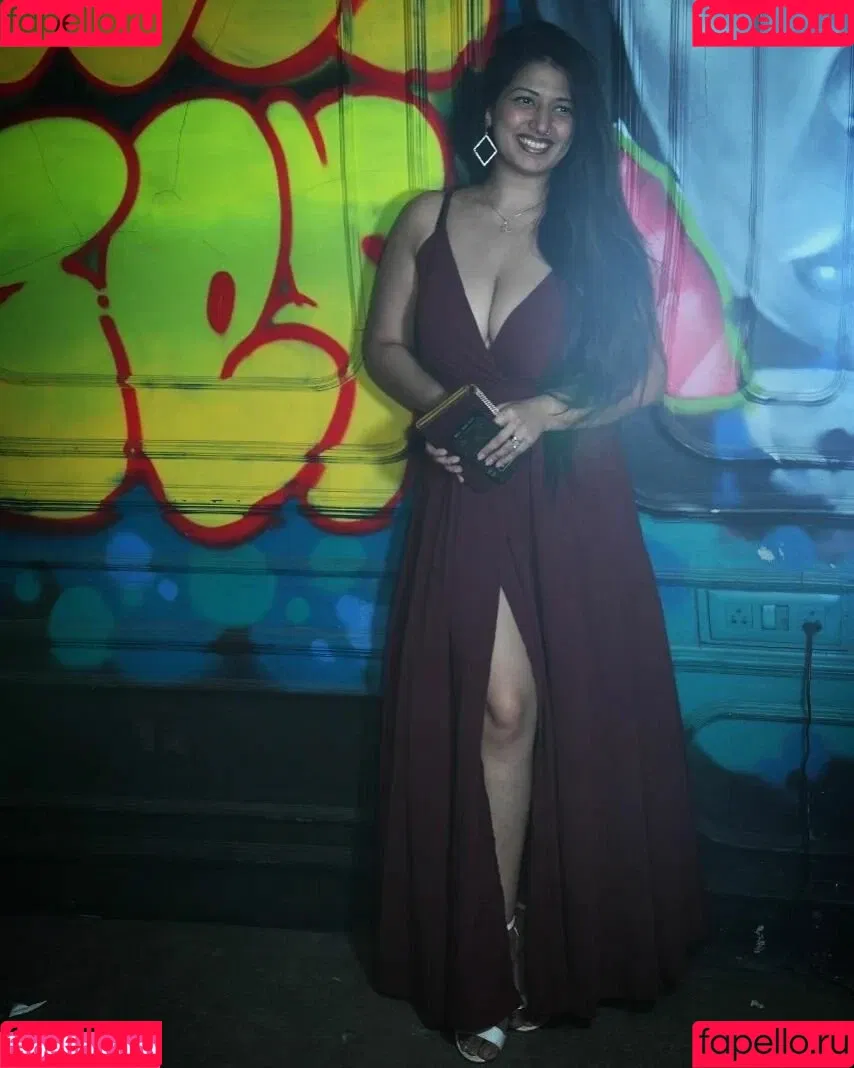Rasha Kirmani Onlyfans Photo Gallery 