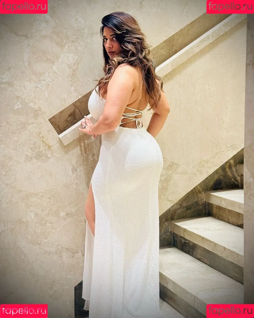 Rasha Kirmani Onlyfans Photo Gallery 