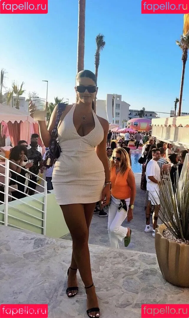 Cynthia Stephane Khalifeh Onlyfans Photo Gallery 
