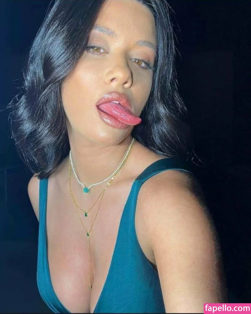 Cynthia Stephane Khalifeh Onlyfans Photo Gallery 