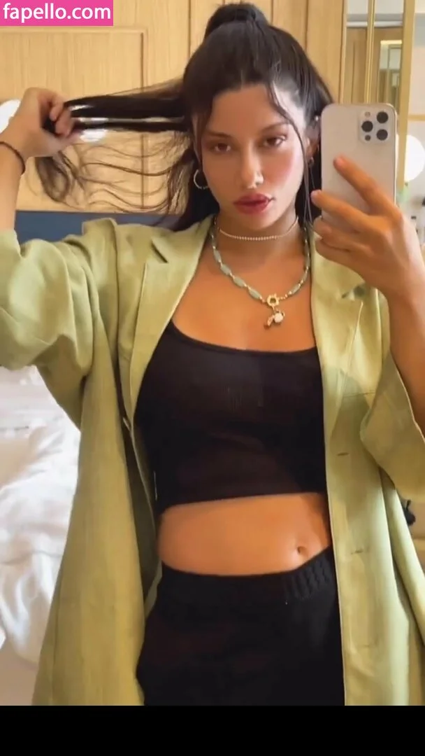 Cynthia Stephane Khalifeh Onlyfans Photo Gallery 