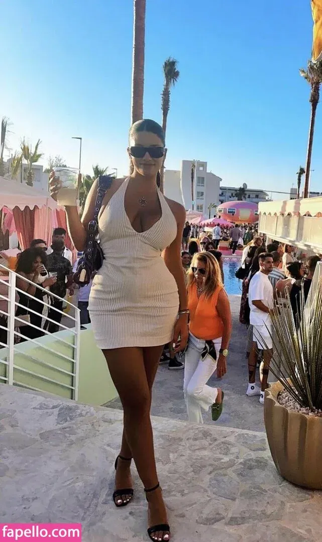 Cynthia Stephane Khalifeh Onlyfans Photo Gallery 