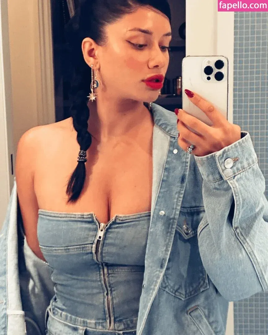 Cynthia Stephane Khalifeh Onlyfans Photo Gallery 