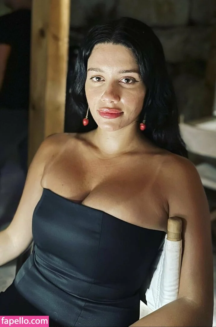 Cynthia Stephane Khalifeh Onlyfans Photo Gallery 