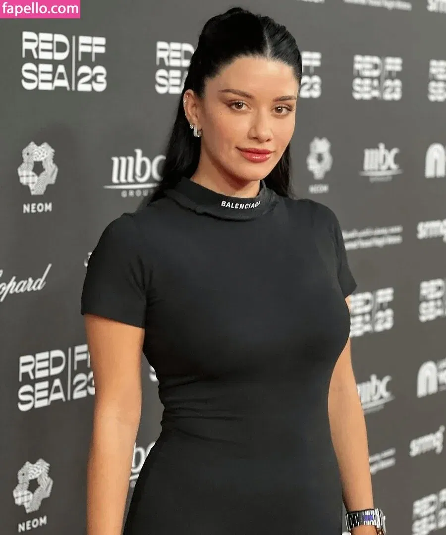 Cynthia Stephane Khalifeh Onlyfans Photo Gallery 