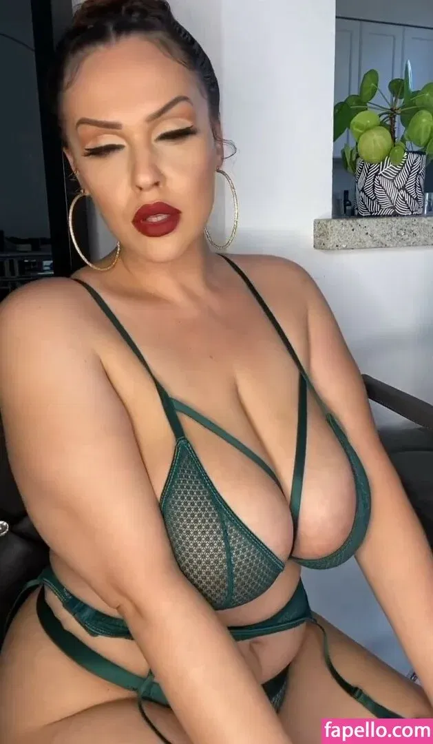 giablaze Onlyfans Photo Gallery 