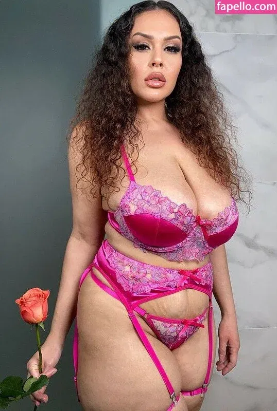 giablaze Onlyfans Photo Gallery 