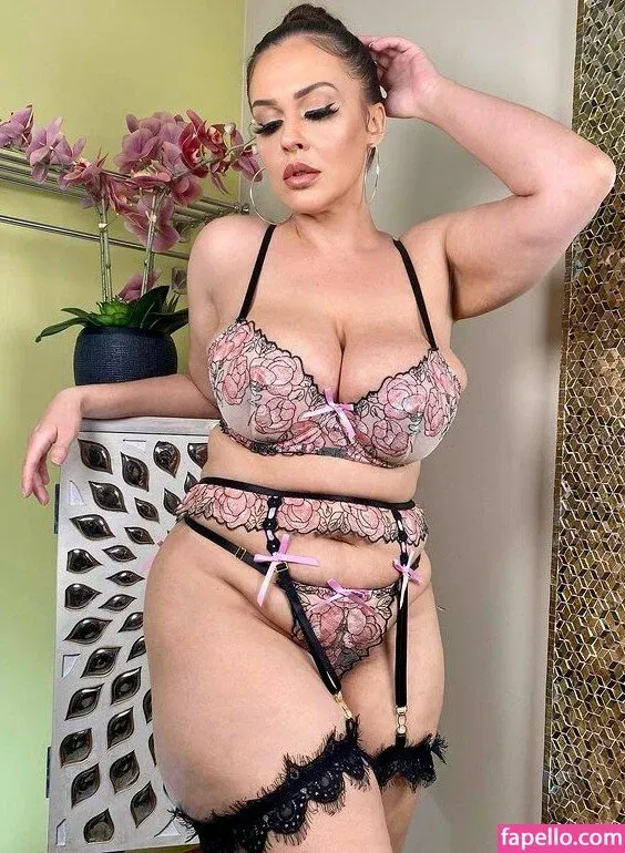 giablaze Onlyfans Photo Gallery 