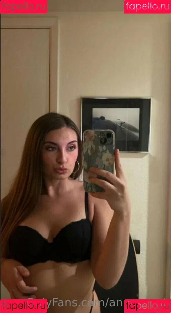 annagreat Onlyfans Photo Gallery 