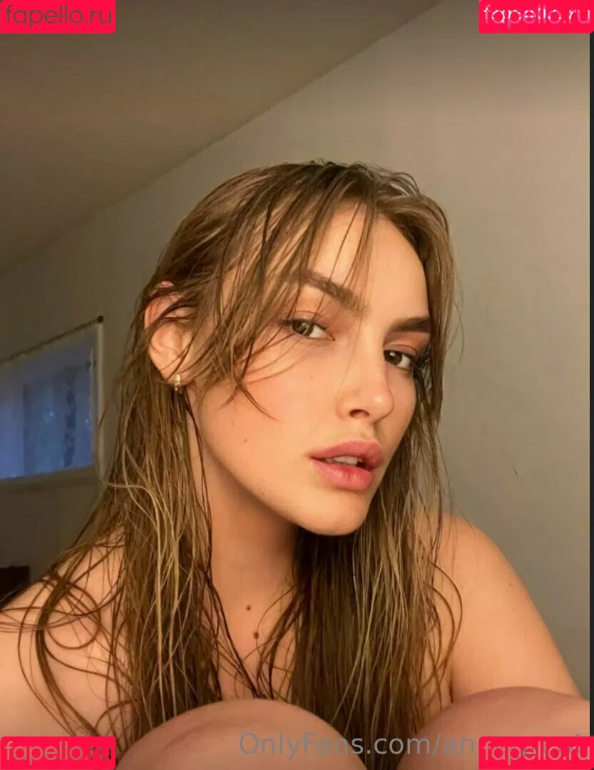 annagreat Onlyfans Photo Gallery 