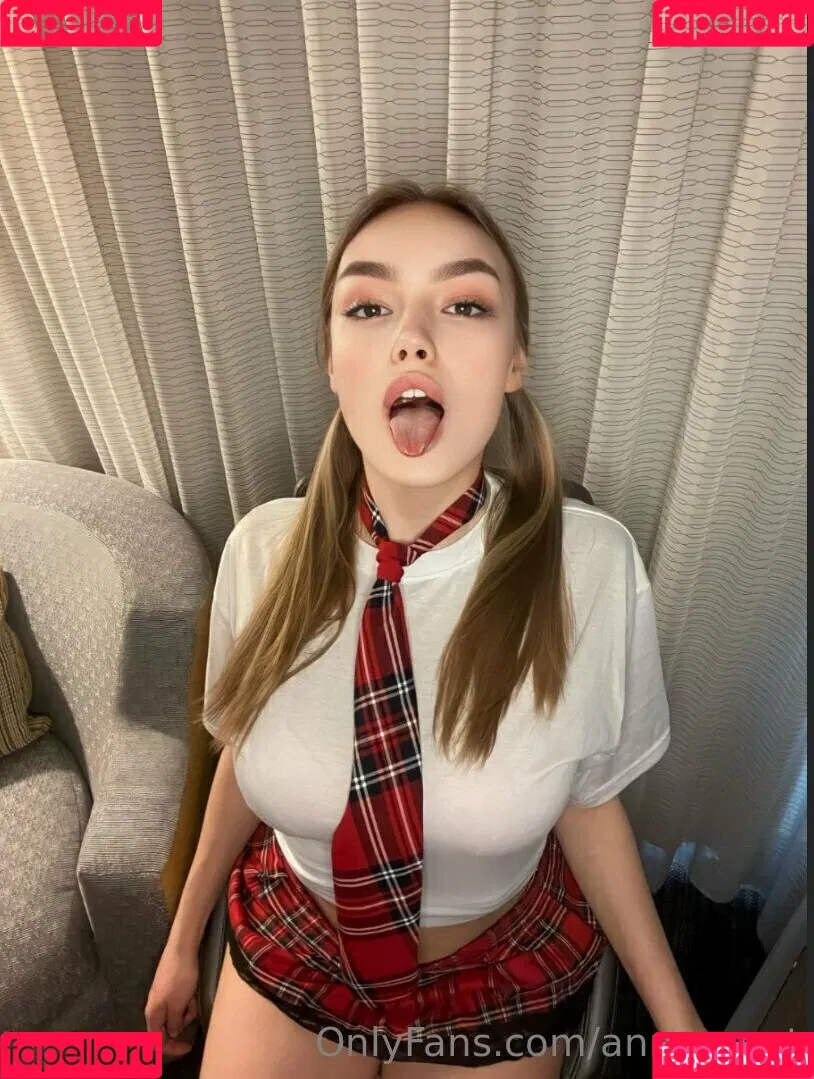 annagreat Onlyfans Photo Gallery 