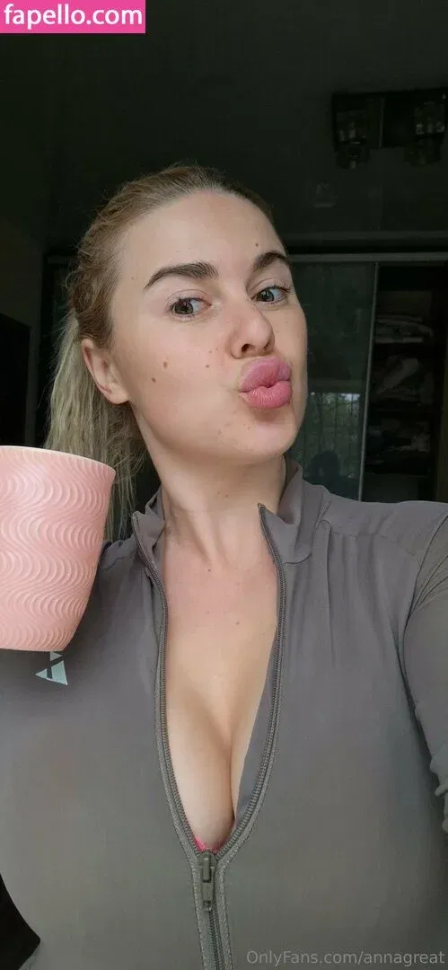 annagreat Onlyfans Photo Gallery 